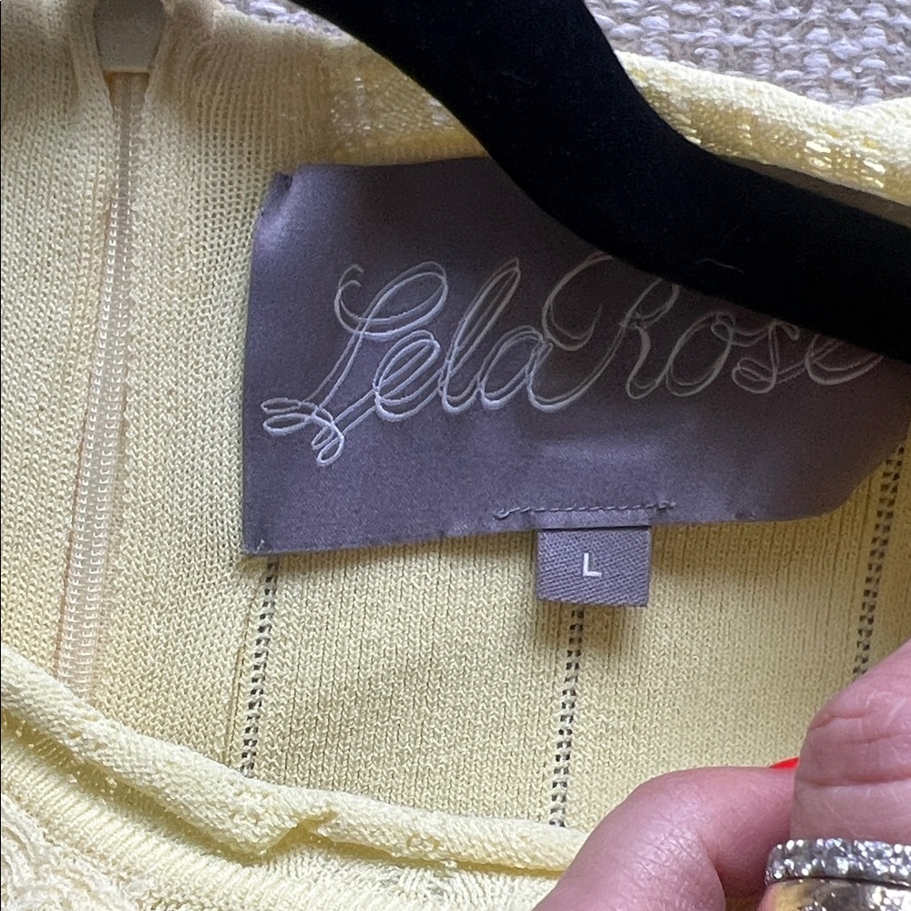 Elegant Yellow Maxi Dress - Picture 11 of 12